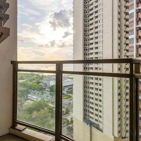 The Radiance Manila Bay Aparthotel Pasay Exteriör bild