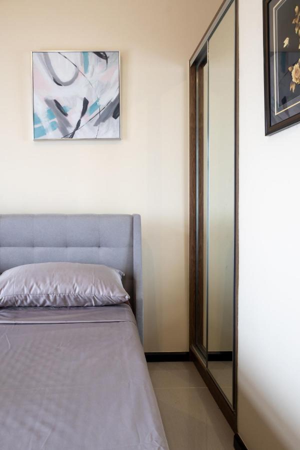 The Radiance Manila Bay Aparthotel Pasay Exteriör bild
