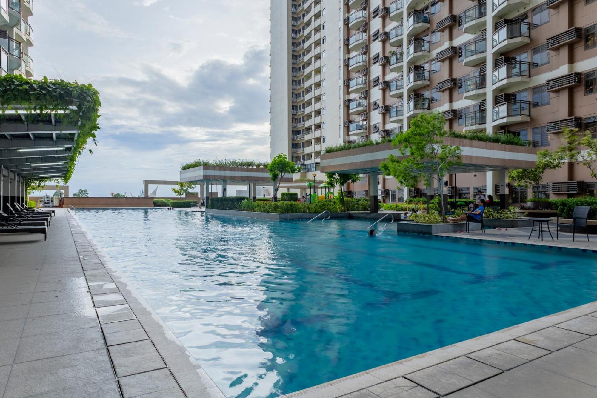 The Radiance Manila Bay Aparthotel Pasay Exteriör bild