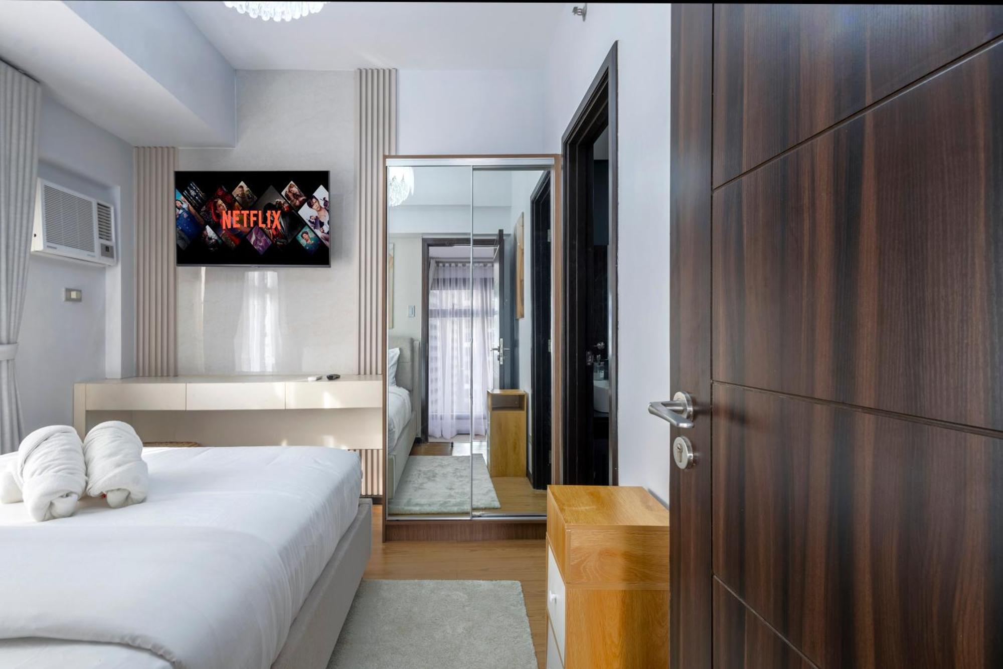 The Radiance Manila Bay Aparthotel Pasay Exteriör bild
